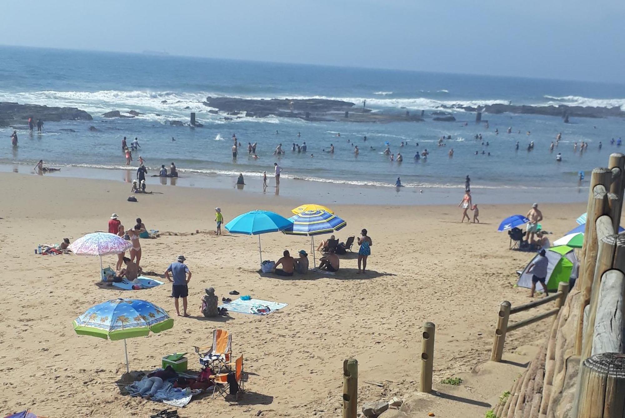 511 Umdloti Resort Beachfront 1Bed Self Catering Apartment Sea View Exteriör bild